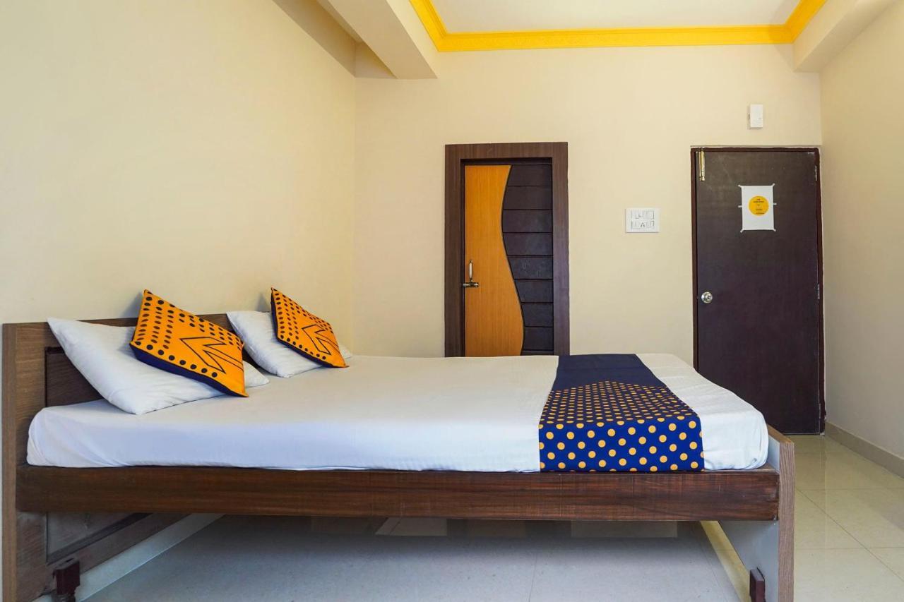 Hotel O Trisha Guest House Dum Dum Екстериор снимка