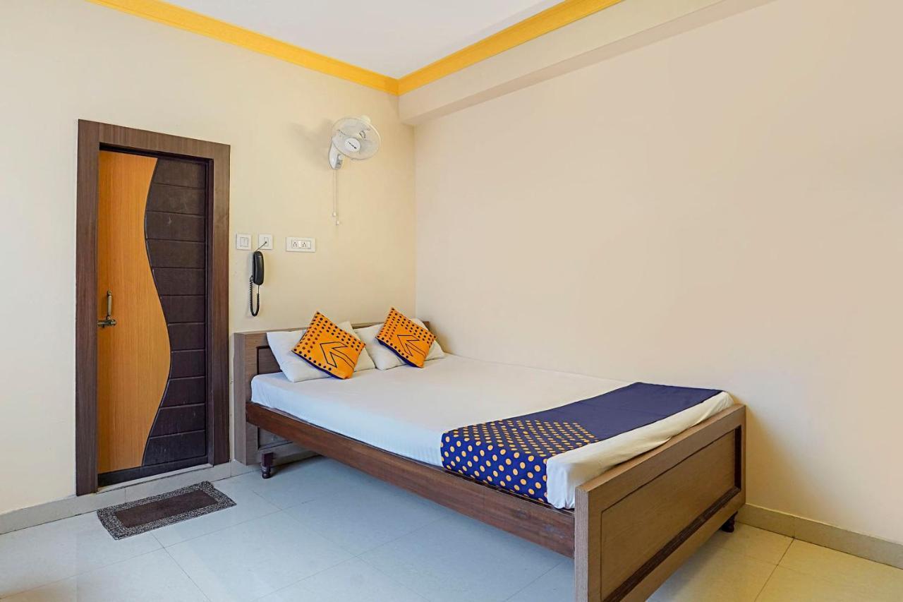 Hotel O Trisha Guest House Dum Dum Екстериор снимка